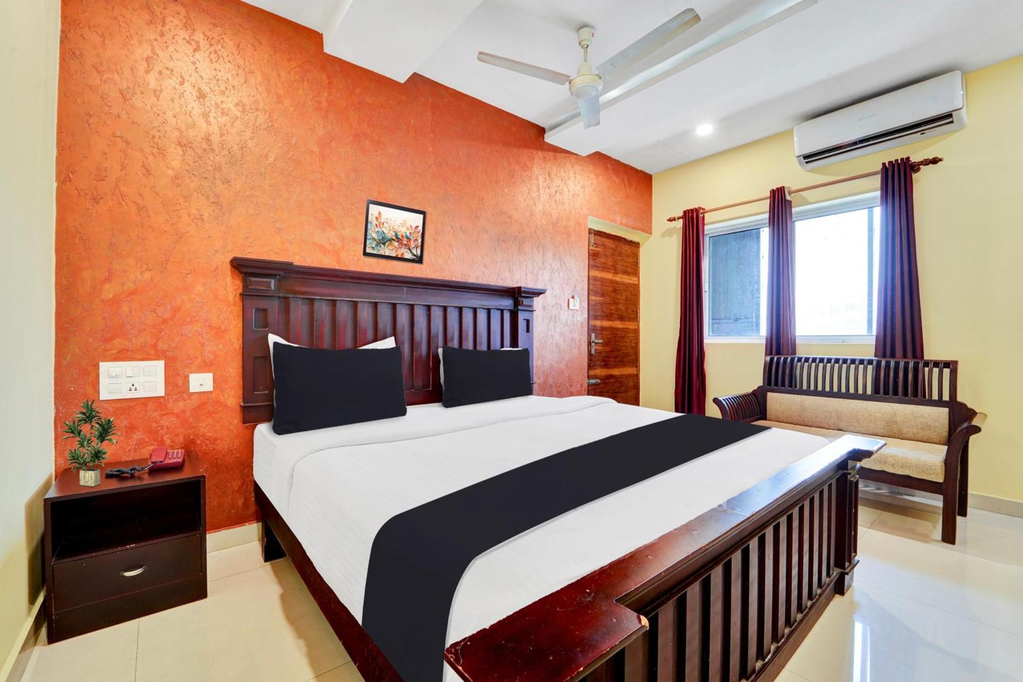 Hotel Super Townhouse Ernakulam North Kochi Esterno foto